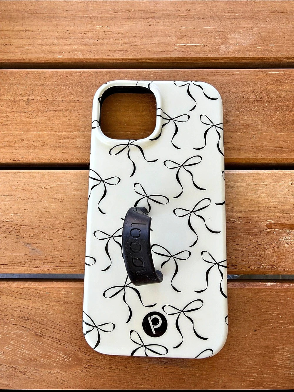 Loopy iPhone 15 Case in bow, White & Black